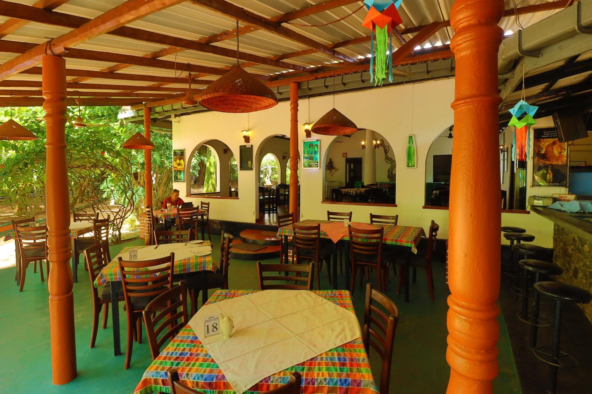 Hotel Susantha Garden Bentota Exterior foto